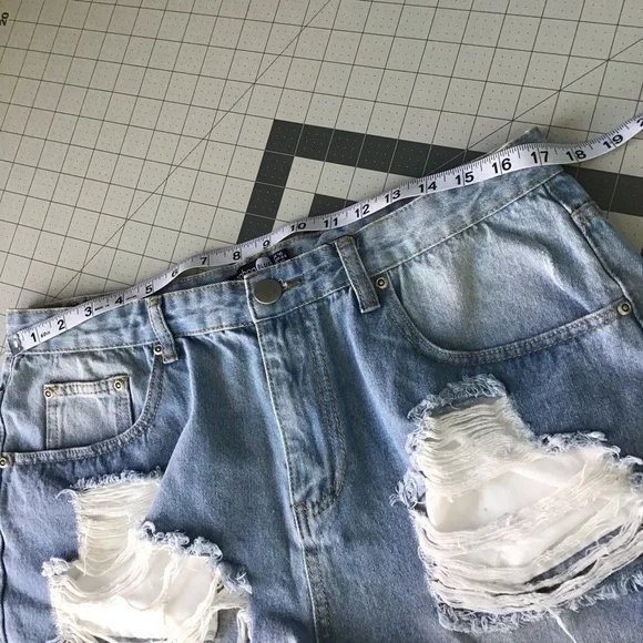 Distressed Jean Shorts NWT - Picture 5 of 9